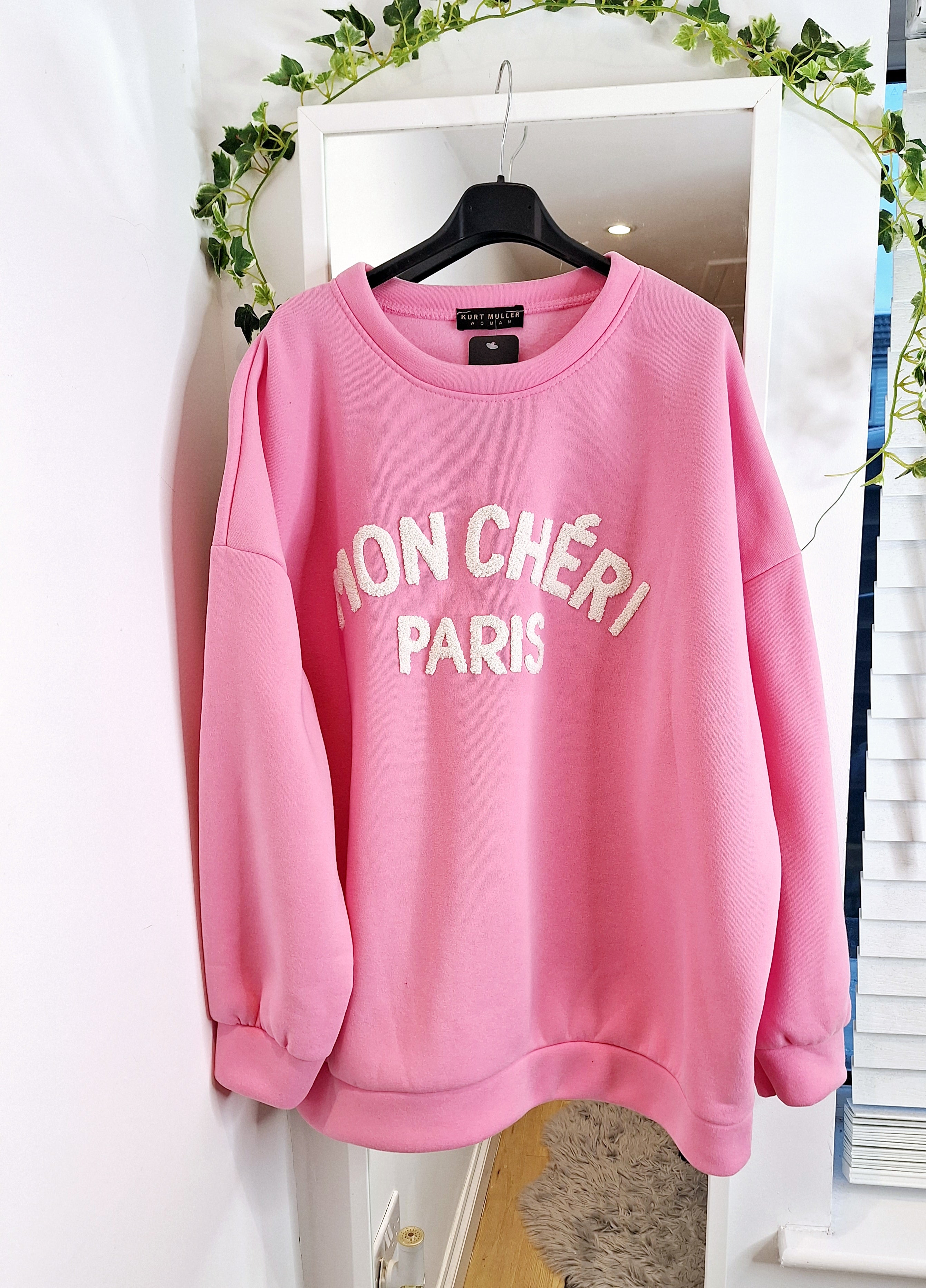 New Season Mon Cheri Sweatshirt Oversized