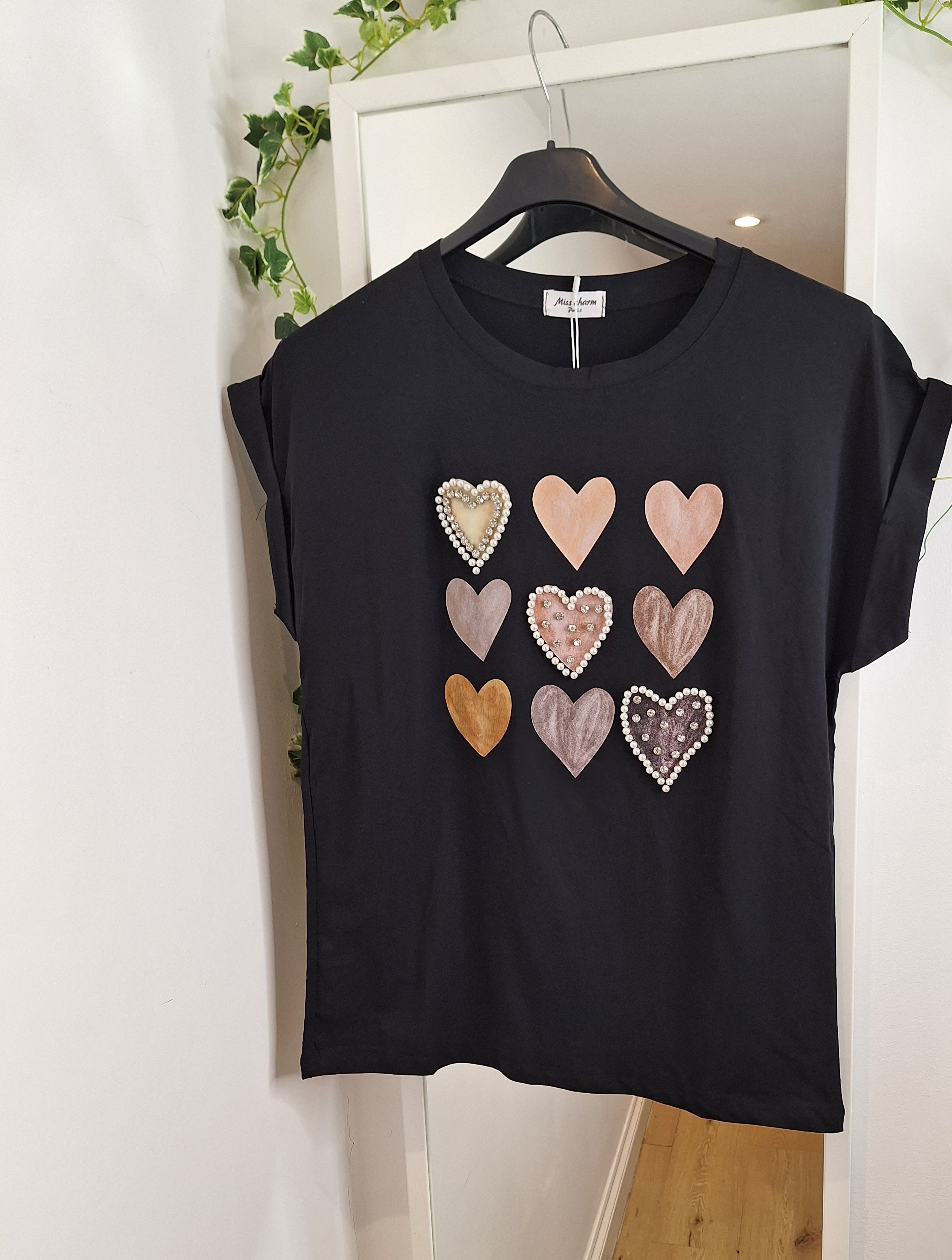 Hearts and Pearl Lux T Shirt