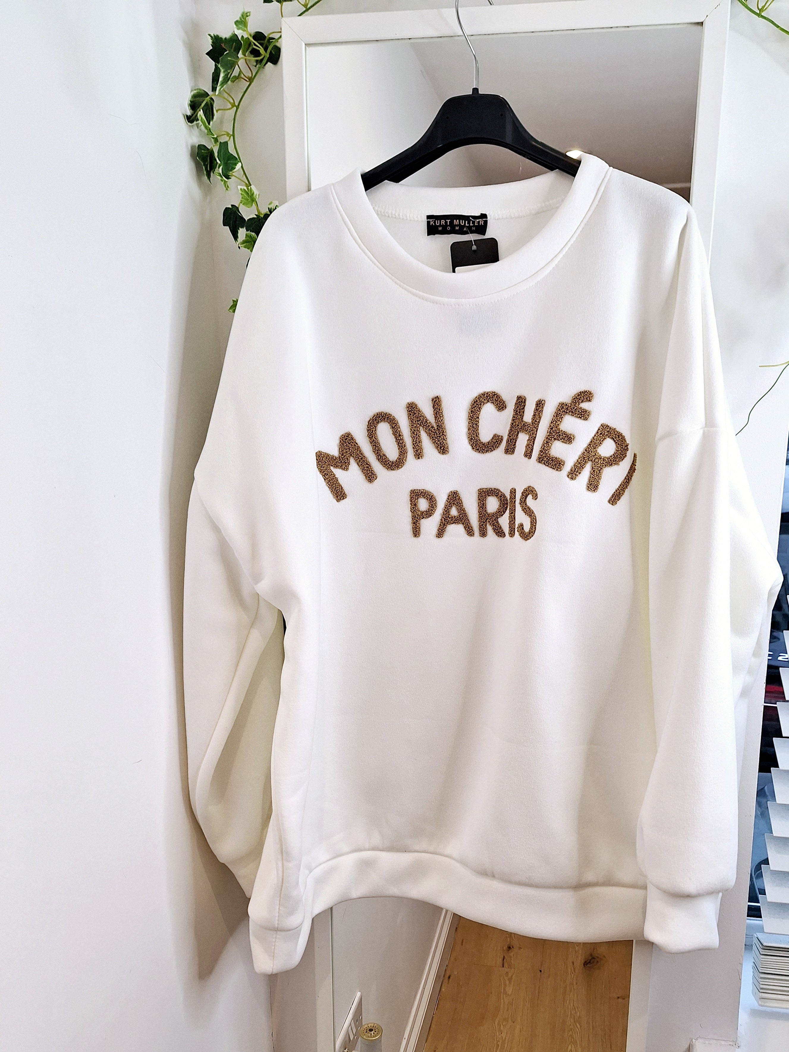 New Season Mon Cheri Sweatshirt Oversized