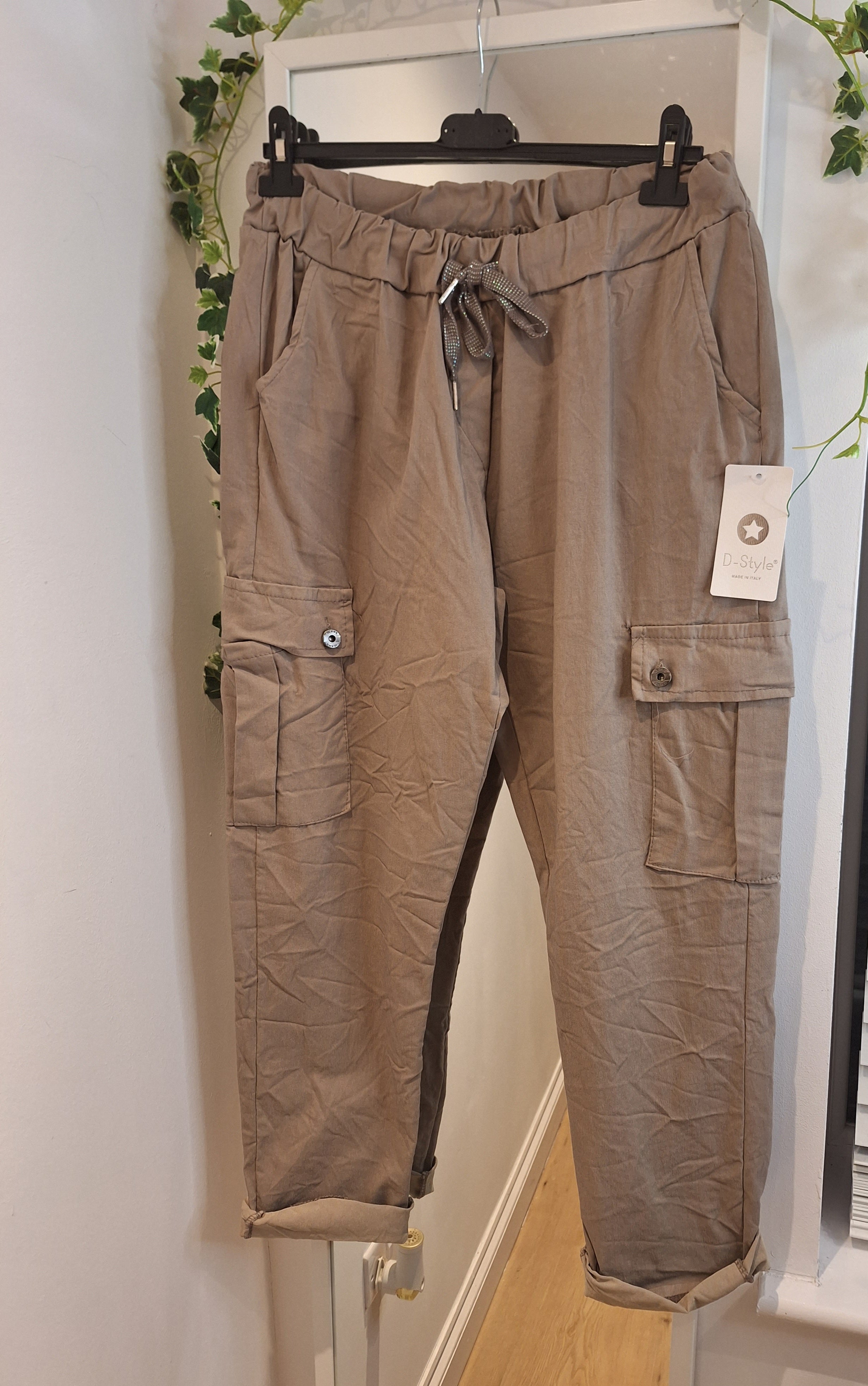 Plus Size Stretch Cargo Magics