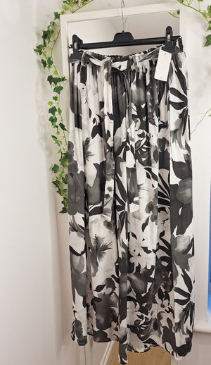 Plus Size Floral Palazzo Trousers
