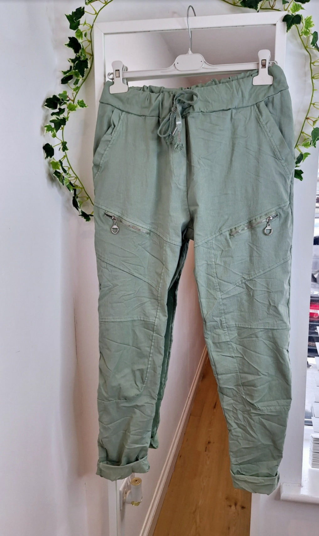 New Larger Zip Magic Trousers