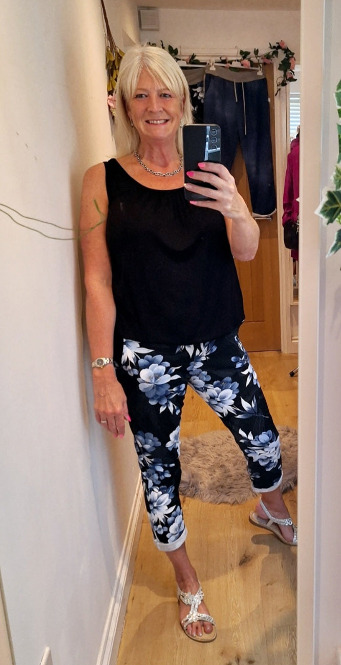 Set Regular Daisy Joggers and Vest Top