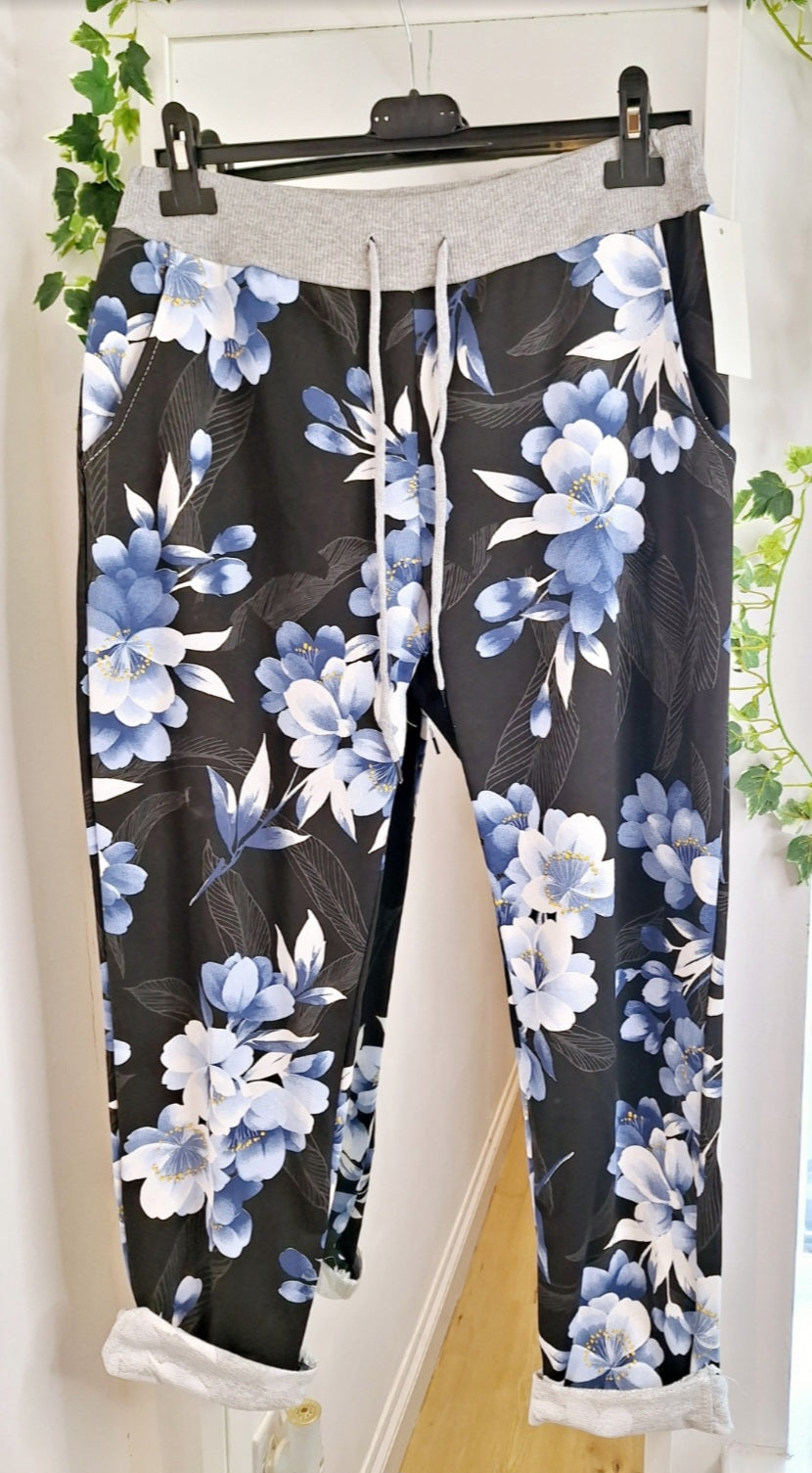 Set Regular Daisy Joggers and Vest Top