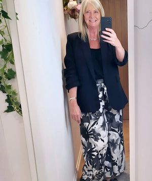 Lined Black Blazer Size 18