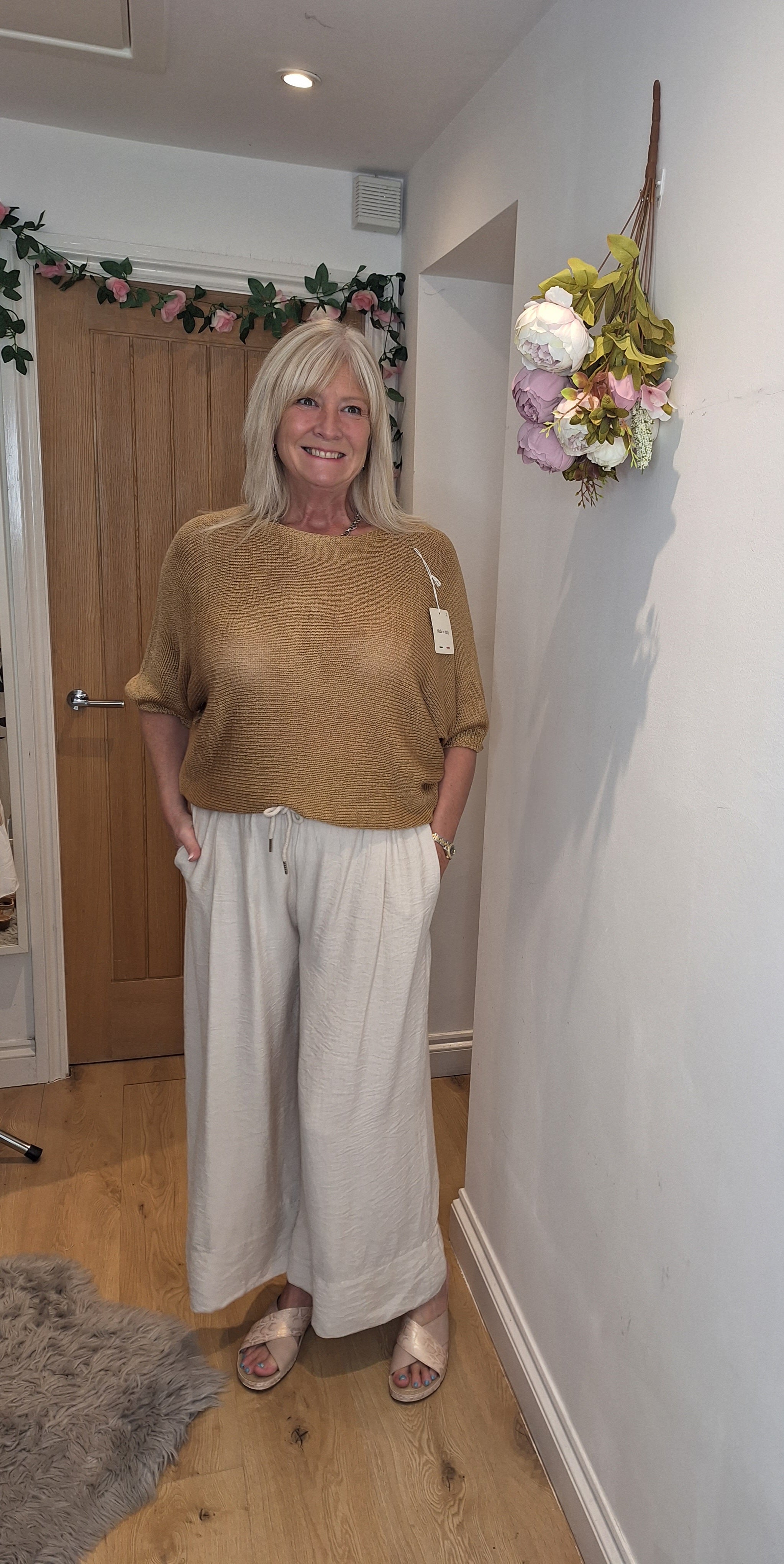 New Daisy Back Fine Knit Copper Gold or Black