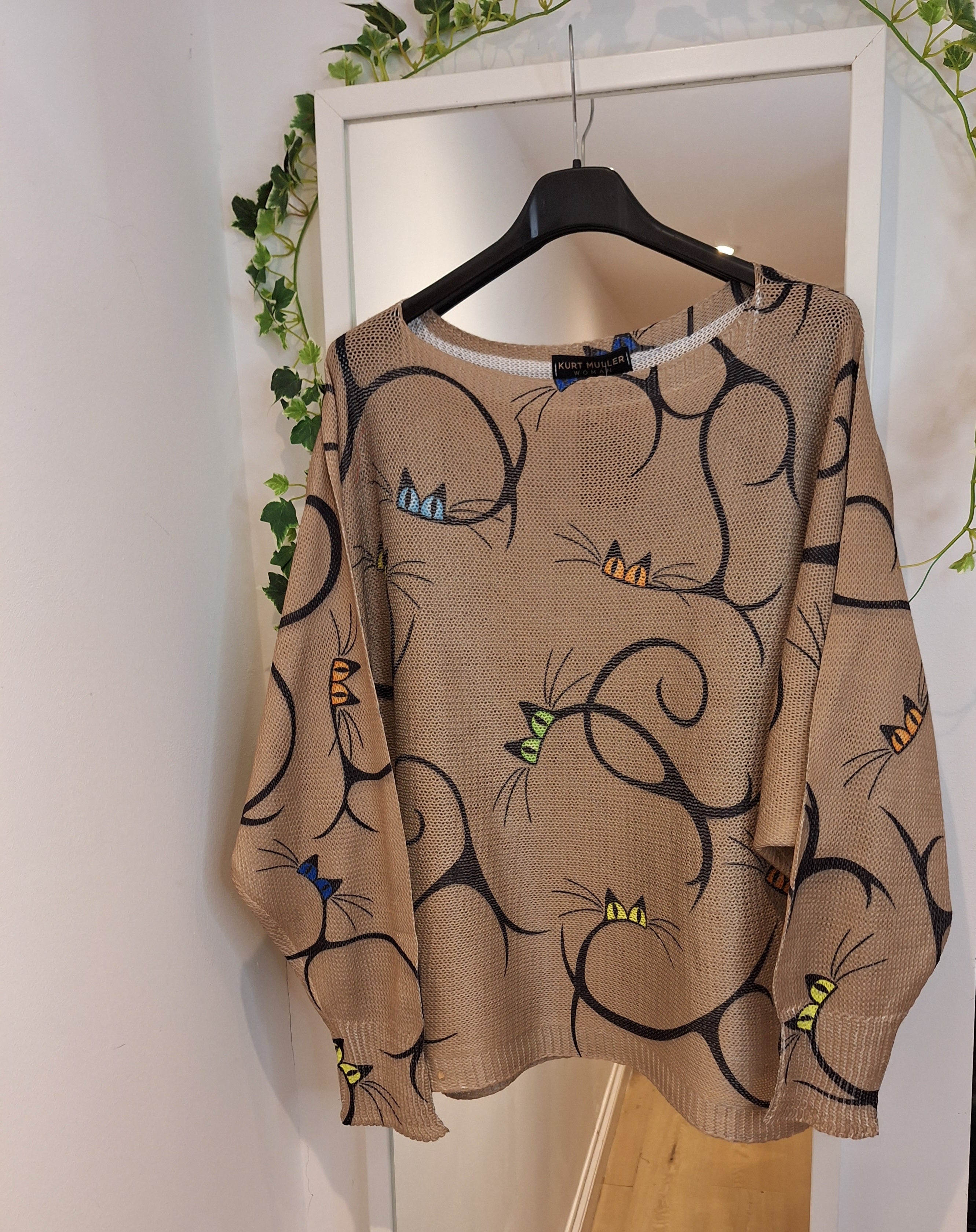 New Cats Eye Waxy Knit Suits Size 12-16