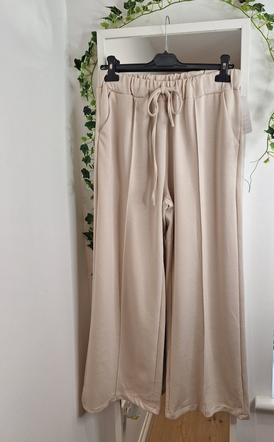 NEW SET - Pocket Pleat Drawstring Trousers and Oatmeal Hoodie