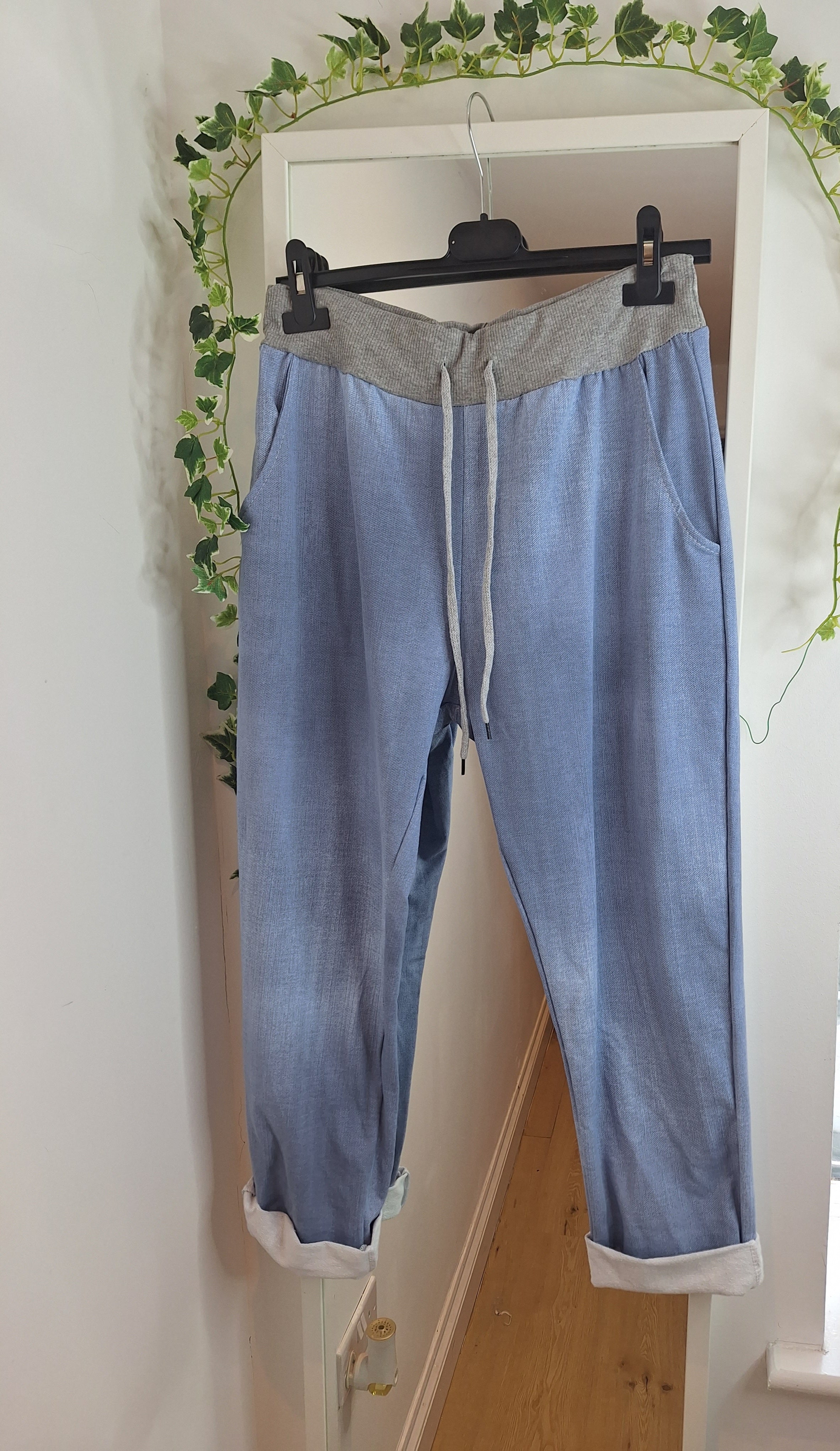 New Regular Joggers light and dark Denim